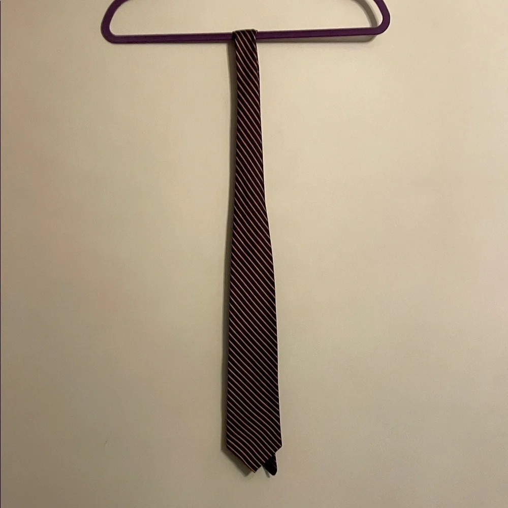 Brooks Brothers Silk Burgundy and Gold Diagonal Stripe Tie